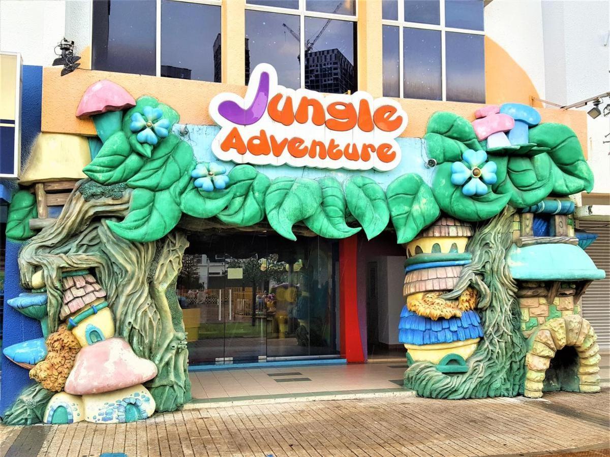 Sinar Rasa Homestay At I-Soho, I-City Shah Alam Exterior foto Jungle Adventure